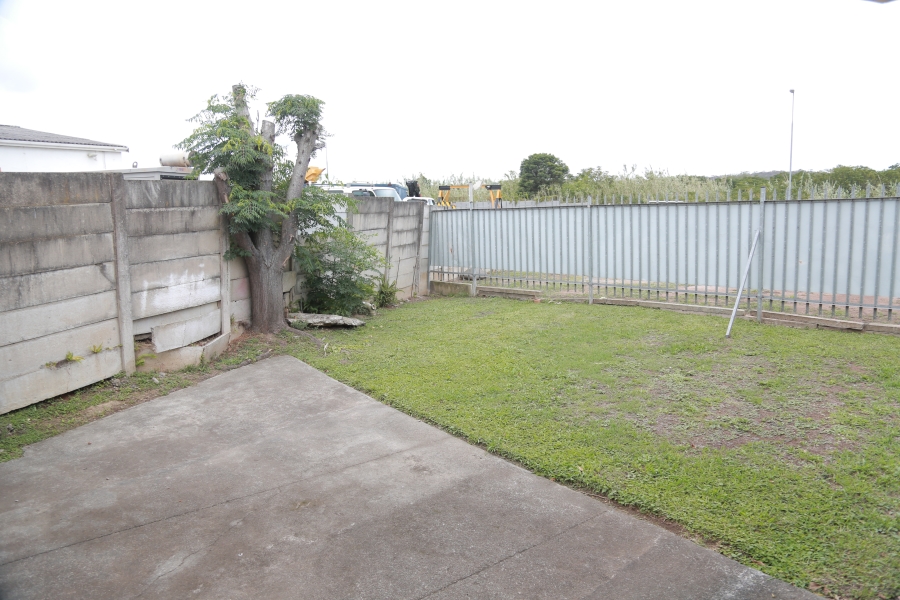 To Let commercial Property for Rent in Beacon Bay North Eastern Cape